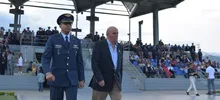 Alcalde Maurice Armitage recibe condecoración en el cumpleaños 84 de la Emavi
