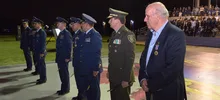 Alcalde Maurice Armitage recibe condecoración en el cumpleaños 84 de la Emavi
