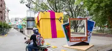La magia de la navidad brota de las manos de artesanas caleñas