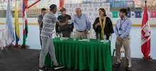 Armitage recibe compromisos de paz y convivencia por parte de jóvenes en alto riesgo de la ladera