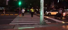 Cali, primera ciudad en Colombia con semáforo peatonal de piso