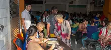 Arroz, aceite y carne los principales productos que llevaron las víctimas del conflicto armado con sus bonos de alimentación.