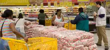 Arroz, aceite y carne los principales productos que llevaron las víctimas del conflicto armado con sus bonos de alimentación.