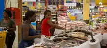 Arroz, aceite y carne los principales productos que llevaron las víctimas del conflicto armado con sus bonos de alimentación.