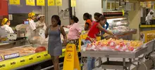 Arroz, aceite y carne los principales productos que llevaron las víctimas del conflicto armado con sus bonos de alimentación.