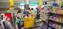 Arroz, aceite y carne los principales productos que llevaron las víctimas del conflicto armado con sus bonos de alimentación.