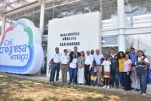 Alcalde entregó dos bibliotecas públicas que se convertirán en clubes culturales para la paz