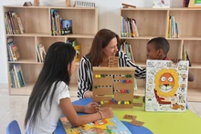 Alcalde entregó dos bibliotecas públicas que se convertirán en clubes culturales para la paz