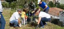 Con una jornada de limpieza y siembra de Guayacanes, se inició el programa Reforestemos nuestro barrio en Santa Teresita