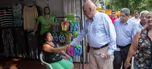 Con recorrido a pie por la comuna 5, alcalde Armitage retoma visitas a los territorios de Cali