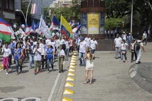 Con una marcha masiva la alcaldía de cali conmemora el día de las víctimas 