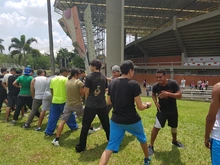 Espectacular acogida de jóvenes de Cali al entreno masivo de Parkour
