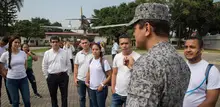 Niños celebraron su mes, con un día como pilotos, gracias a la Secretaría de Turismo 