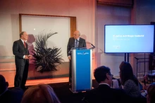 De las manos del alcalde Armitage, integrantes de Mesas de Cultura Ciudadana para la Paz recibirán el Premio Engaged Cities