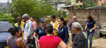 Alcaldía de Cali atiende comunidad afectada por creciente del río Aguacatal