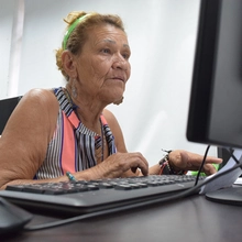 Ex habitantes de calle en proceso de resocialización emprenden conocimiento en nuevas tecnologías
