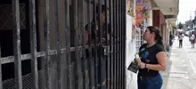 Puerta a puerta la Secretaría de Educación de Cali sensibilizó a habitantes del oriente en el Día Nacional contra el trabajo infantil 