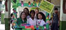 Puerta a puerta la Secretaría de Educación de Cali sensibilizó a habitantes del oriente en el Día Nacional contra el trabajo infantil 
