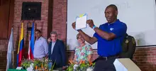 En acto de graduación que se cumplió este martes 12 de junio en el Centro Cultural de Cali