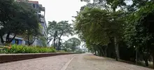Se instalan postes del alumbrado público en el parque lineal Río Cali