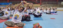 Más de 350 personas conectaron mente, cuerpo y espíritu en el Día Internacional del Yoga