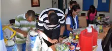 Secretaría de Bienestar Social entregó diez unidades productivas a ex habitantes de calle