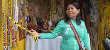 De la mano de artesanos, Armitage visitó la Loma de la Cruz 