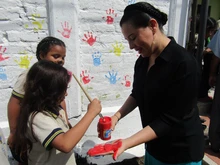 Con Mi Cali Bonita 223 niños y niñas pintaron mural en los alrededores de la Alameda de Siloé