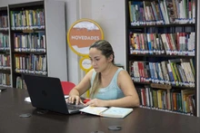 Biblioteca comuna 20