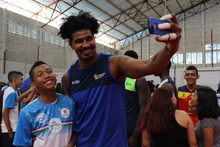 Selección Colombia de voleibol compartió con niños beneficiarios de Deporvida