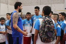 Selección Colombia de voleibol compartió con niños beneficiarios de Deporvida