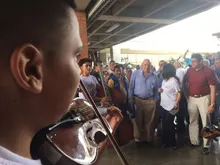 El alcalde Maurice Armitage verificó obras y progreso social en la Comuna 21 