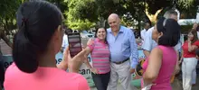 En su visita a los Territorios, Armitage verificó progreso y bienestar en la Comuna 17