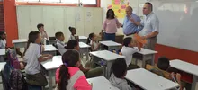 En su visita a los Territorios, Armitage verificó progreso y bienestar en la Comuna 17