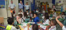 En su visita a los Territorios, Armitage verificó progreso y bienestar en la Comuna 17