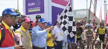 Alcalde Armitage dio largada al Clásico RCN Arawak desde el corazón del Distrito de Aguablanca