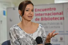 La administración del alcalde Armitage implementa las políticas públicas de lectura desde la primera infancia
