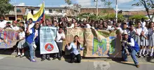 La comuna 13 le caminó a la paz, borrando fronteras