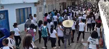 La comuna 13 le caminó a la paz, borrando fronteras