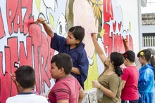 Estudiantes pintaron mural de la paz en la Institución Joaquín de Caicedo y Cuero