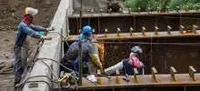 Puente de la calle 21 sobre el río Cali va en un 70% de adelanto