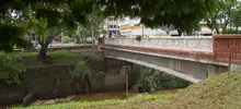 Así es el bello puente peatonal que complementará el diseño del parque Lineal