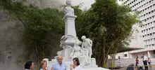 Alcalde Armitage entrega remodelación del icónico monumento a Jorge Isaacs y ‘María’