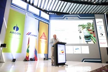 Alcalde Armitage, presentó avances en renovación urbana, en el Congreso Nacional de Infraestructura. 