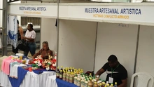 Hilos de esperanza y grandes historias se tejen en la Feria Artesanal para víctimas del conflicto armado
