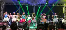 A ritmo de danza, chirimía y salsa se celebra el alumbrado en el oriente de Cali