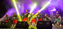 A ritmo de danza, chirimía y salsa se celebra el alumbrado en el oriente de Cali