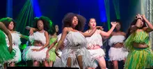 A ritmo de danza, chirimía y salsa se celebra el alumbrado en el oriente de Cali