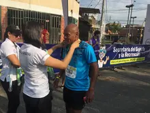 Un río celeste se tomó las calles del Distrito de Aguablanca con la ´5K Jarillón’