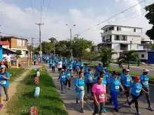 Un río celeste se tomó las calles del Distrito de Aguablanca con la ´5K Jarillón’